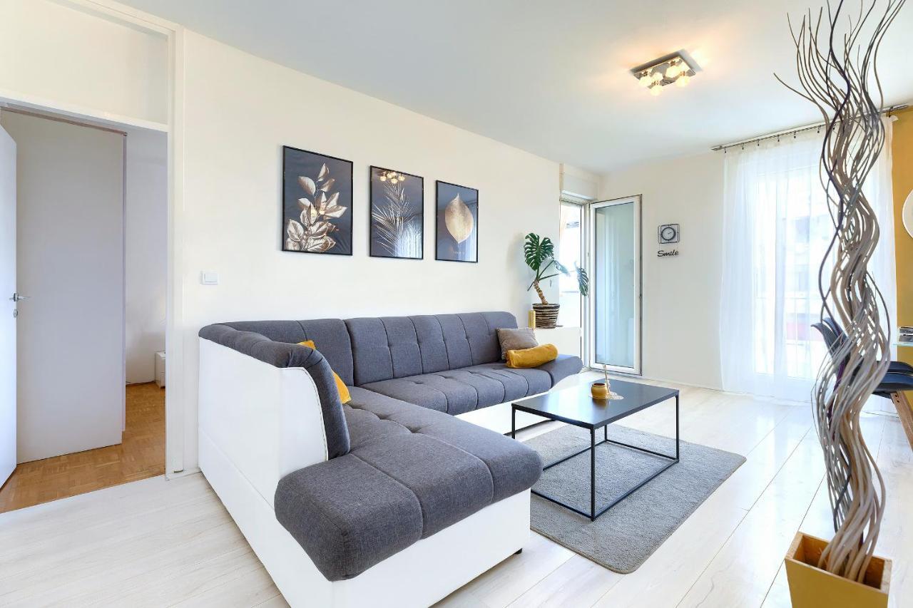 Seny Gold Apartman Póla Kültér fotó