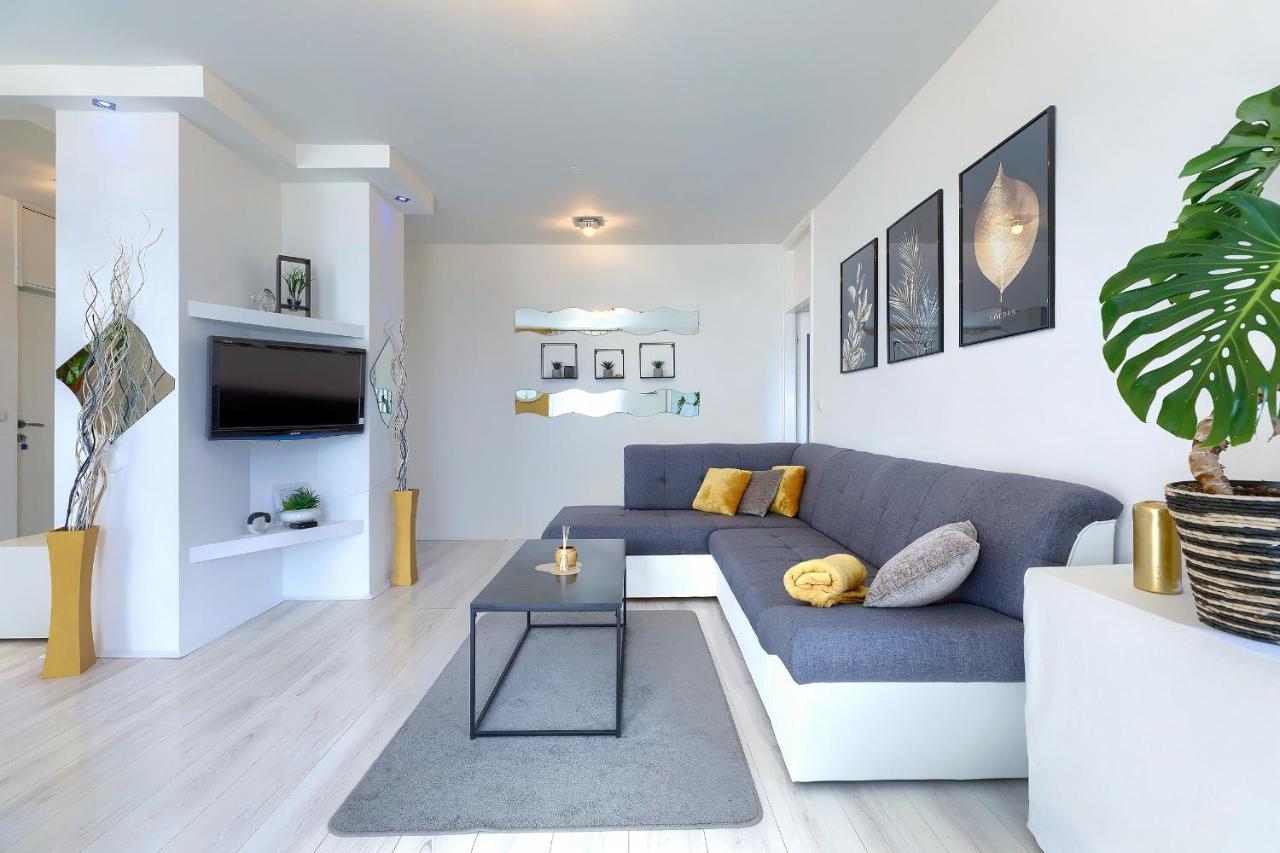 Seny Gold Apartman Póla Kültér fotó