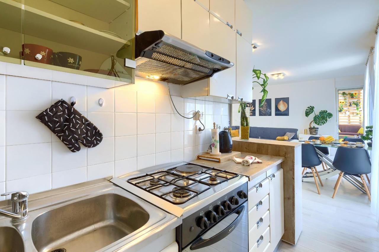 Seny Gold Apartman Póla Kültér fotó