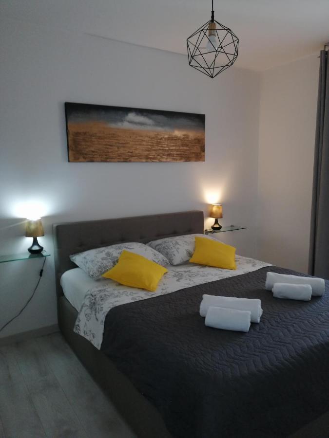 Seny Gold Apartman Póla Kültér fotó